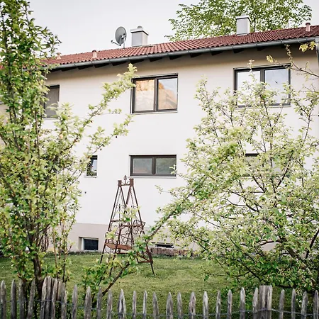 Wolke 7, Bergblick, Balkon & Garten, 45 Qm, Max 4 Personen