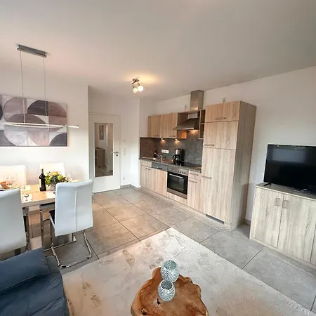 Διαμέρισμα Wolke 7, Bergblick, Balkon & Garten, 45 Qm, Max 4 Personen *